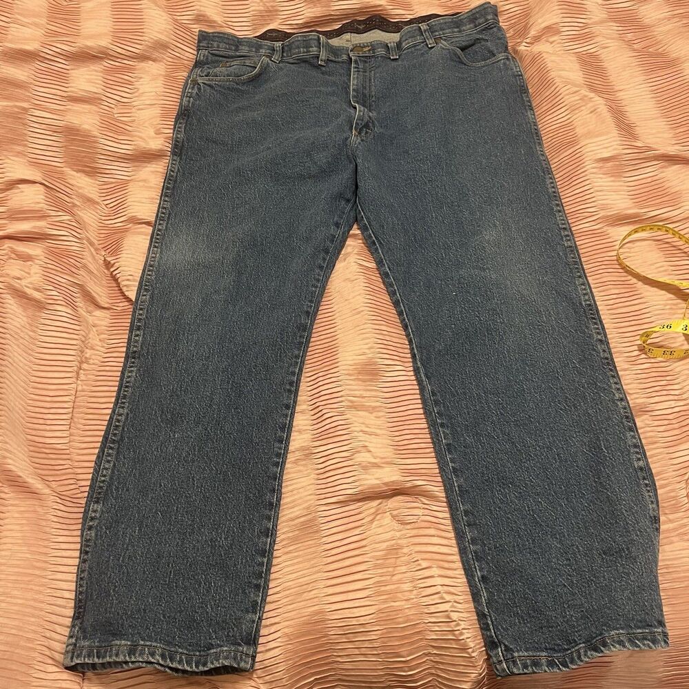Wrangler Relaxed Fit Jeans for Men, Size 44 - Blue